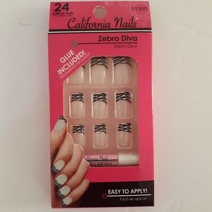 California Nails Press On 24pcs Glue Included